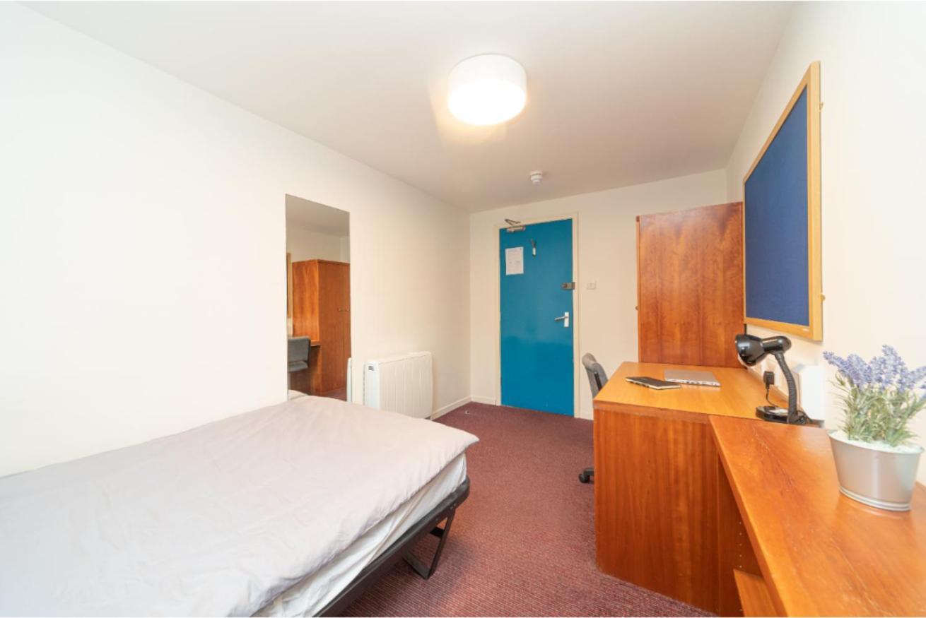 Joivy Affordable 3,4,5 And 12 Bed Private Flats Next To Royal Mile (Adults Only) Apartment EDI Exterior photo