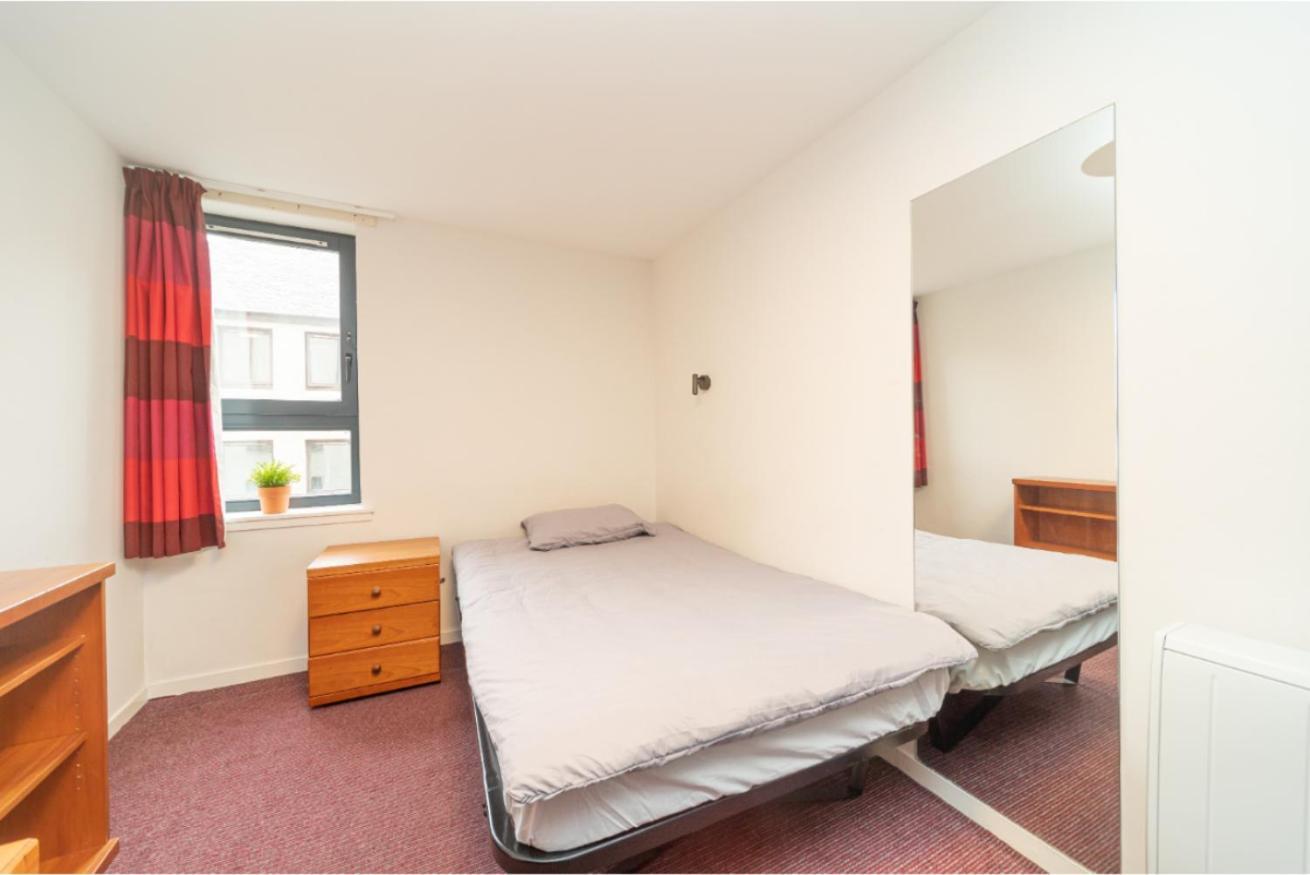 Joivy Affordable 3,4,5 And 12 Bed Private Flats Next To Royal Mile (Adults Only) Apartment EDI Exterior photo